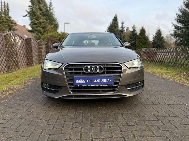 Gebraucht Audi A3 Attraction 122 PS (89 kW) 2013 Grau Kleinwagen
