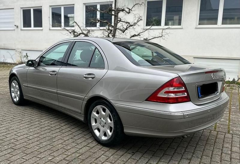 Gebraucht Mercedes C220 Elegance 150 PS (110 kW) 2006 Grau Limousine