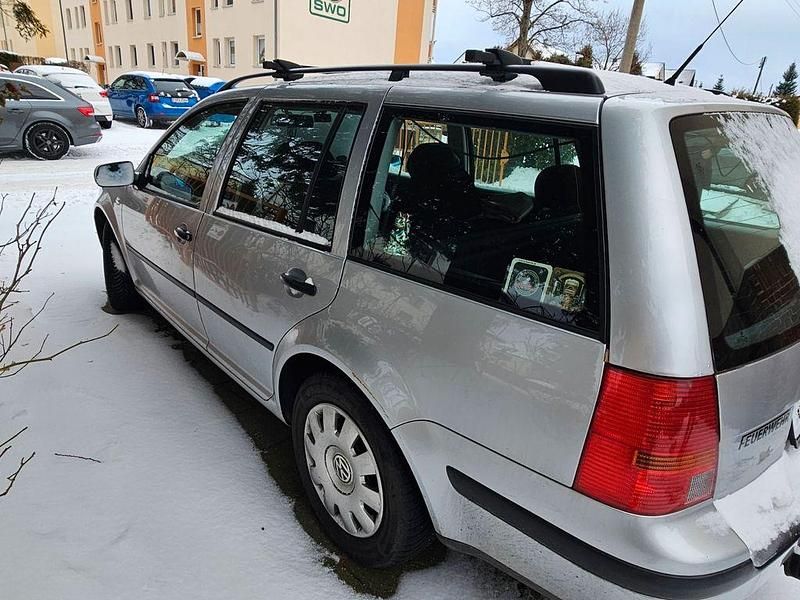 Gebraucht VW Golf IV Basis 105 PS (77 kW) 2001 Silber Kombi