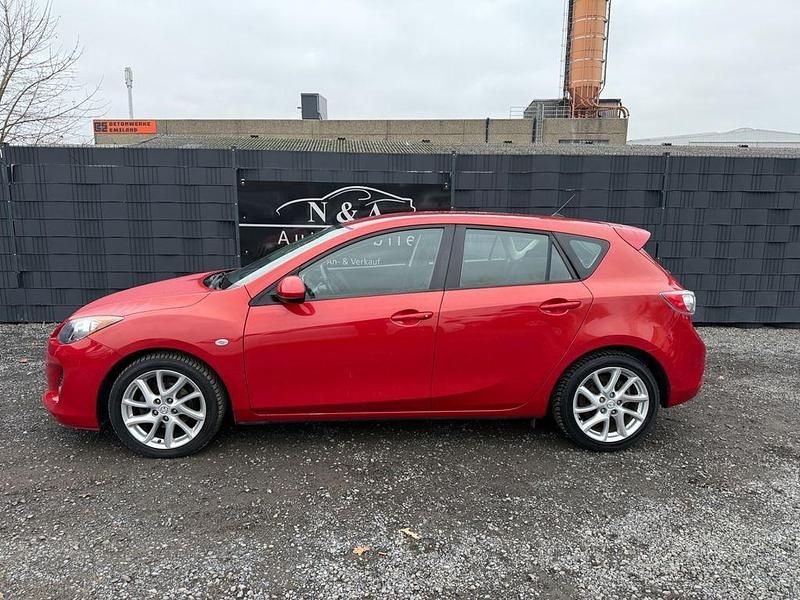 Gebraucht Mazda 3 Edition 116 PS (85 kW) 2012 Rot Limousine