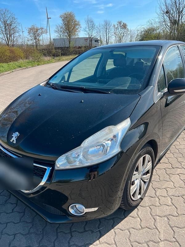 Gebraucht Peugeot 208 95 PS (69 kW) 2012 Schwarz Kleinwagen