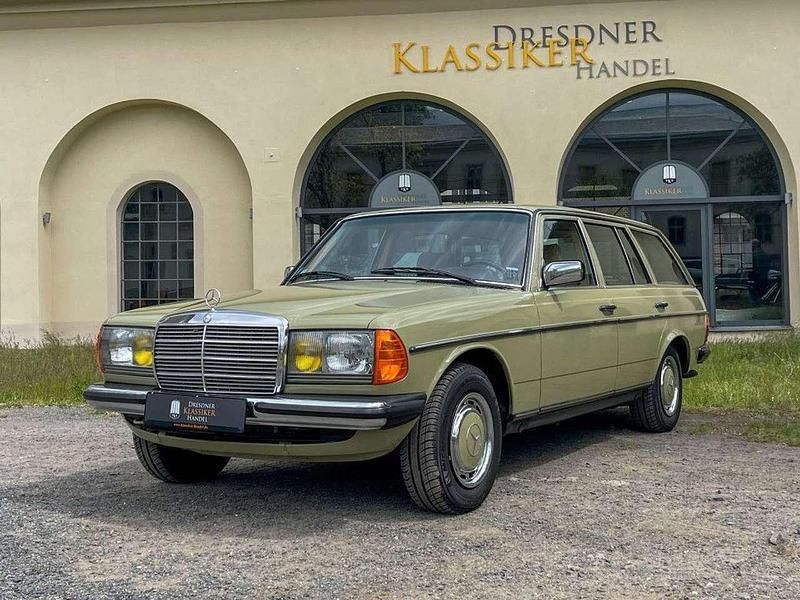 Gebraucht Mercedes 200 109 PS (80 kW) 1983 Grün Kombi