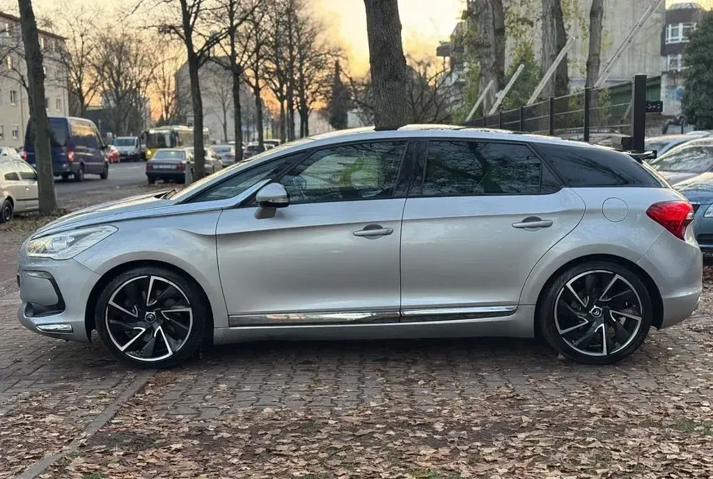 Gebraucht Citroën DS5 Sport Chic 200 PS (147 kW) 2012 Silber Kleinwagen