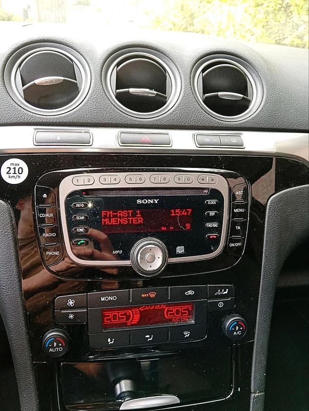 Second-hand Ford Galaxy 200 CP (147 kW) 2012 Negru Monovolum