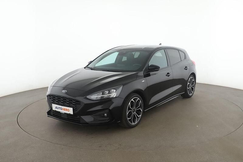 Schwarz Gebraucht 2019 Ford Focus ST-Line Limousine | 13.600 € (Fairer Preis) - Bild 1/3
