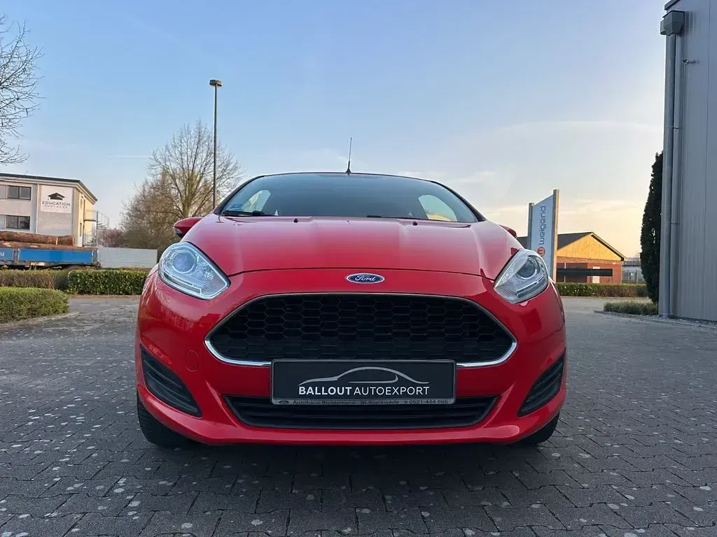Usata Ford Fiesta 60 CV (44 kW) 2016 Rosso Utilitaria