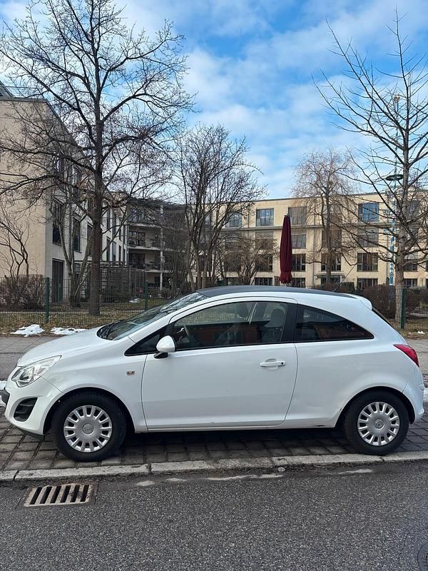 Gebraucht Opel Corsa 69 PS (50 kW) 2012 Weiß Kleinwagen