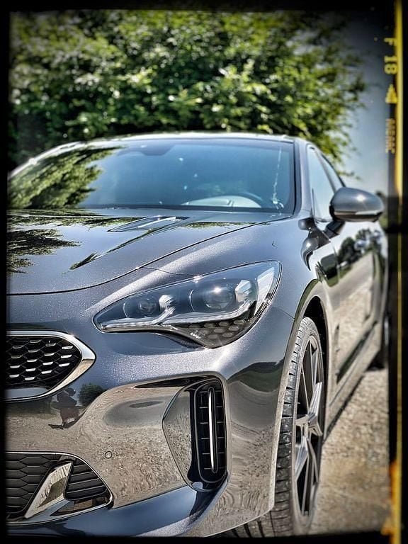 Gebraucht Kia Stinger GT 366 PS (269 kW) 2023 Grau Kleinwagen