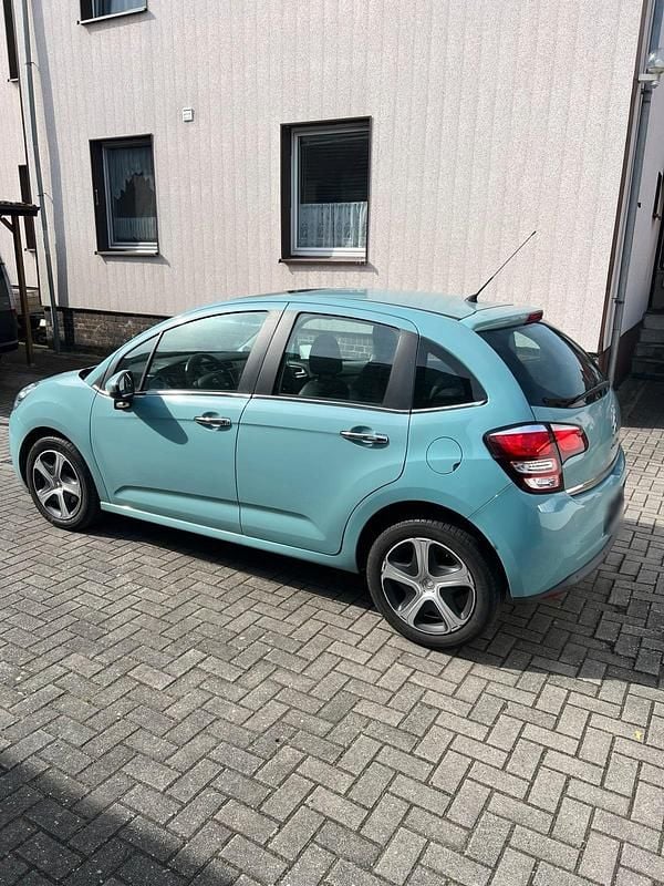 Gebraucht Citroën C3 68 PS (50 kW) 2016 Blau Kleinwagen