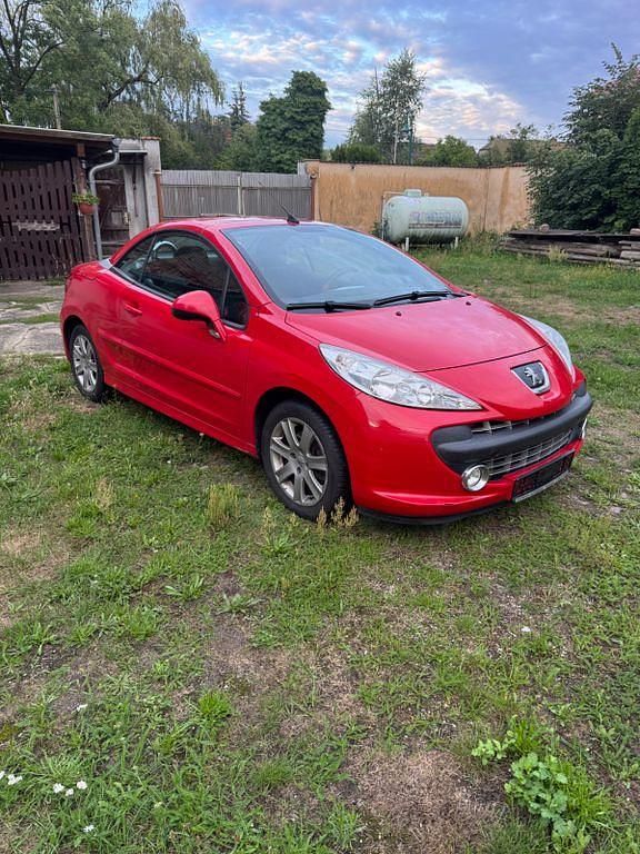 Rot Gebraucht 2008 Peugeot 207 CC Filou Cabrio | 1.600 € (Fairer Preis) - Bild 1/4