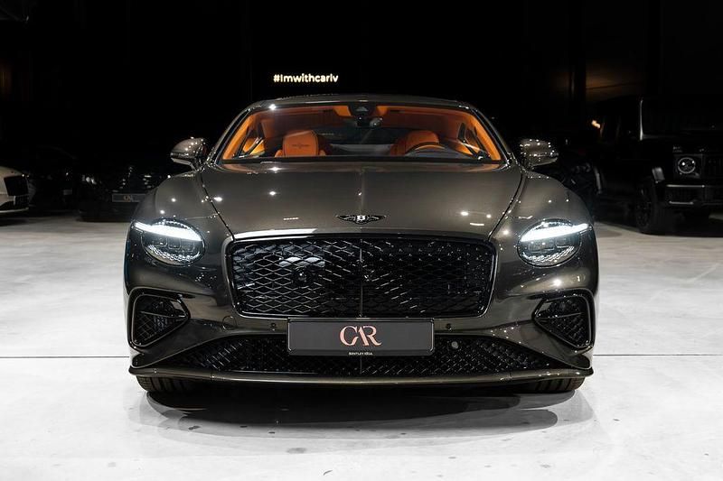Neu Bentley Continental Mulliner 600 PS (441 kW) 2026 Braun