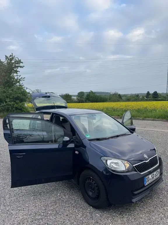 Second-hand Skoda Citigo Active 60 CP (44 kW) 2014 Albastru Hatchback
