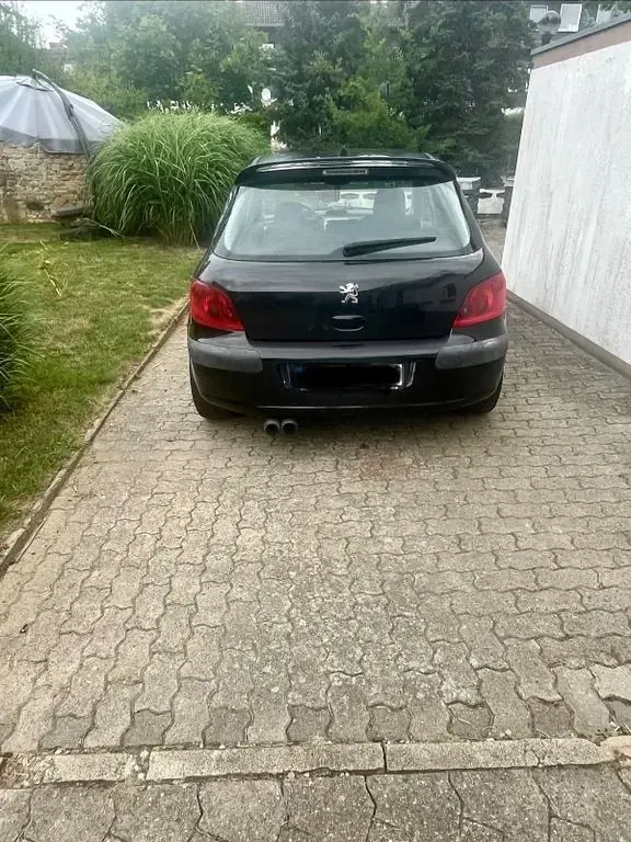Gebraucht Peugeot 307 Premium 136 PS (100 kW) 2004 Schwarz Limousine