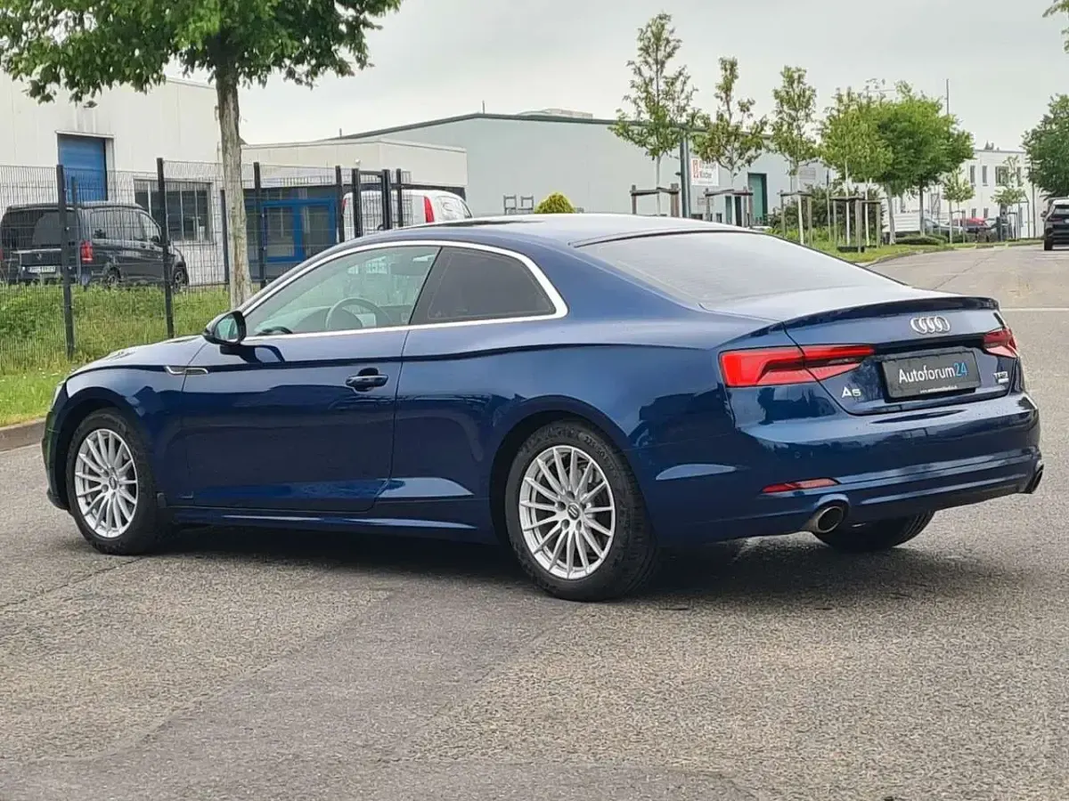 Second-hand Audi A5 Basis 190 CP (139 kW) 2017 Albastru Coupe