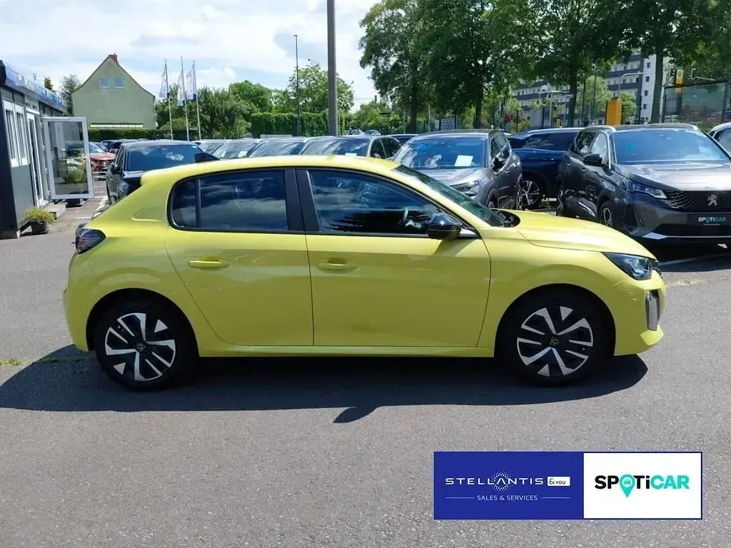 Gebraucht Peugeot 208 Active 75 PS (55 kW) 2024 Gelb Kleinwagen