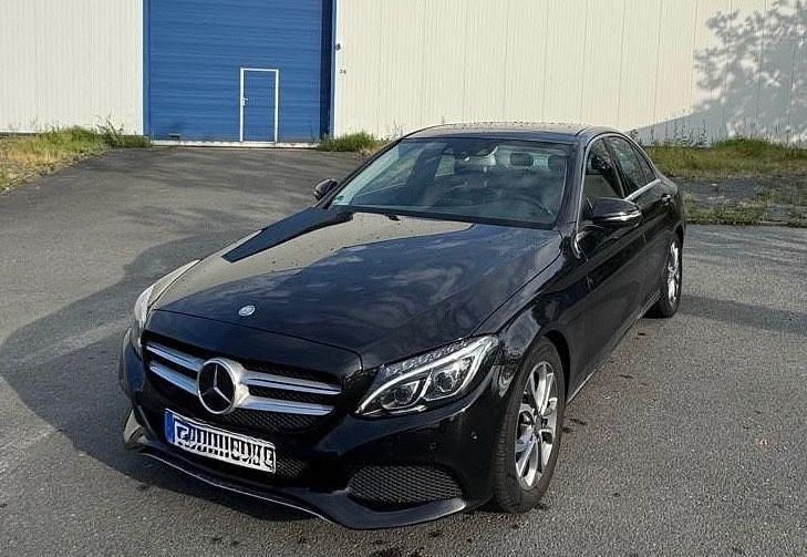 Schwarz Gebraucht 2016 Mercedes C220 Avantgarde Limousine | 16.900 € (Guter Preis) - Bild 1/4