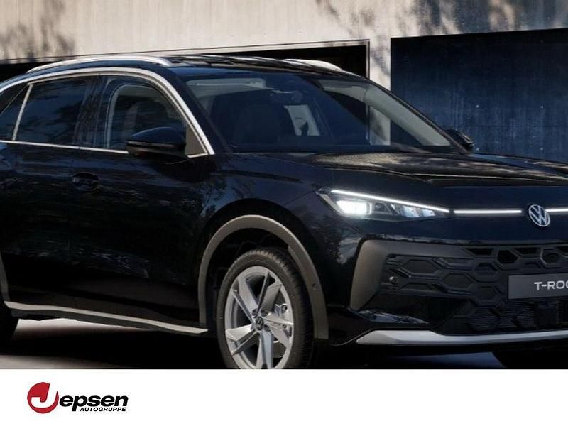 Grenadillschwarz metallic Neu 2025 VW T-Roc Style SUV | 38.270 € (Teuer) - Bild 1/4