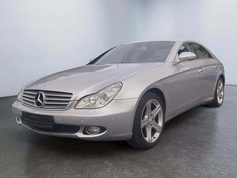 Silber Gebraucht 2007 Mercedes CLS320 Limousine | 9.990 € (Fairer Preis) - Bild 1/4
