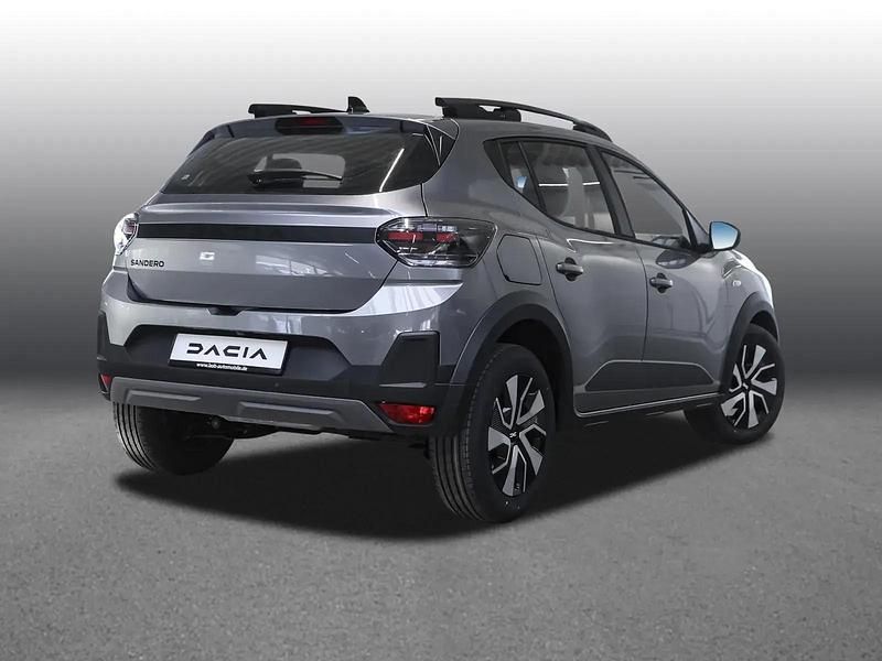 Neu Dacia Sandero Expression 110 PS (80 kW) 2025 Blau Limousine