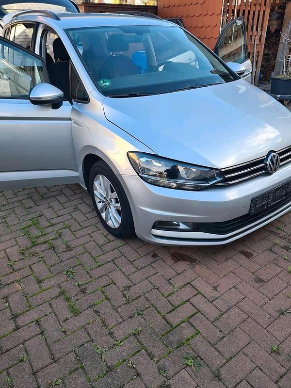 Gebraucht VW Touran 150 PS (110 kW) 2016 Silber Van / Kleinbus