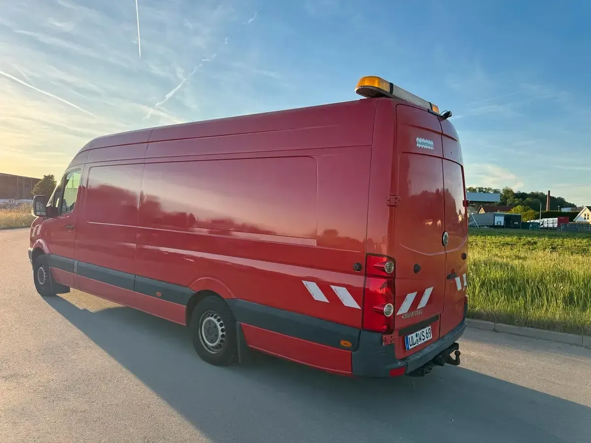 Gebraucht VW Crafter 136 PS (100 kW) 2013 Rot Van