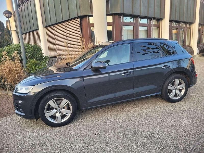 Gebraucht Audi Q5 S-Line 231 PS (169 kW) 2019 Grau SUV
