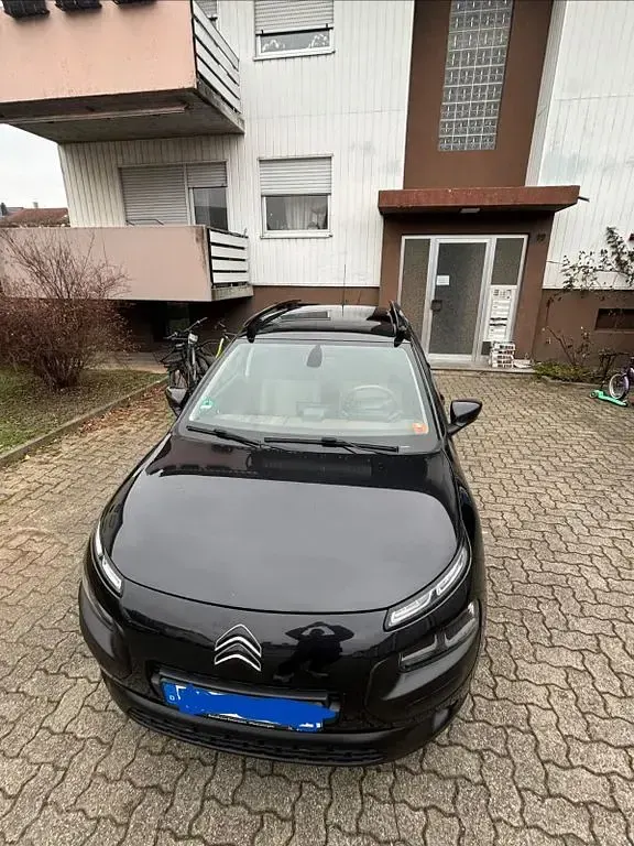 Gebraucht Citroën C4 99 PS (72 kW) 2017 Schwarz SUV