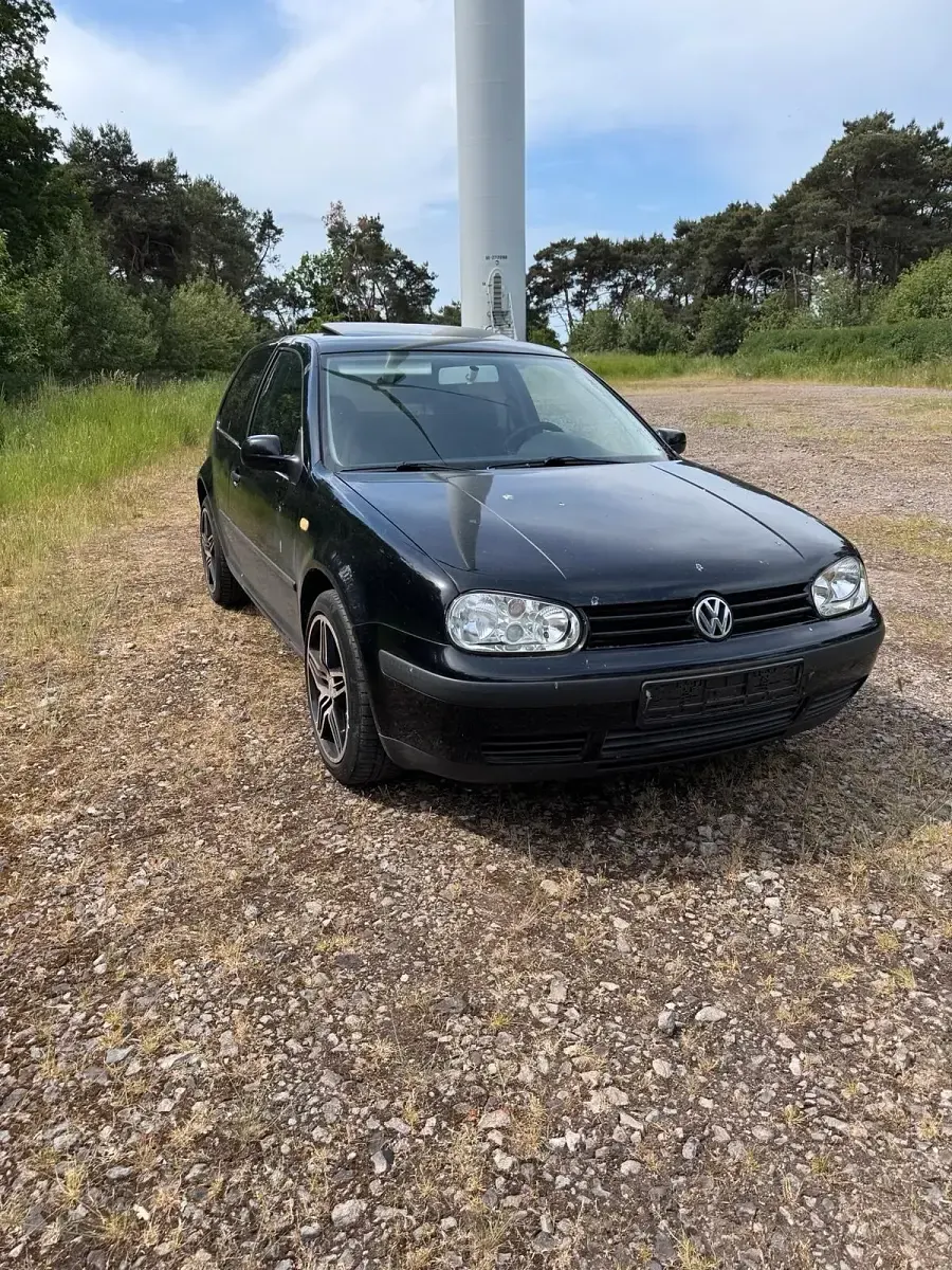Gebraucht VW Golf IV 101 PS (74 kW) 1999 Schwarz Kleinwagen