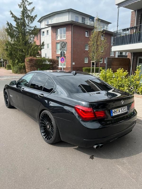 Gebraucht BMW 730 258 PS (189 kW) 2013 Schwarz Limousine