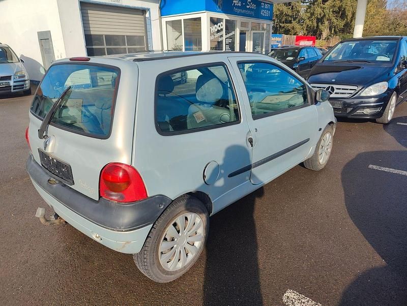 Gebraucht Renault Twingo 58 PS (42 kW) 2005 Silber Kleinwagen