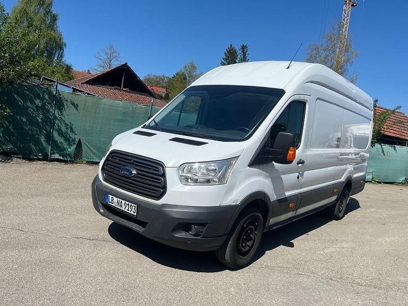 Second-hand Ford Transit 170 CP (125 kW) 2018 Alb Monovolum
