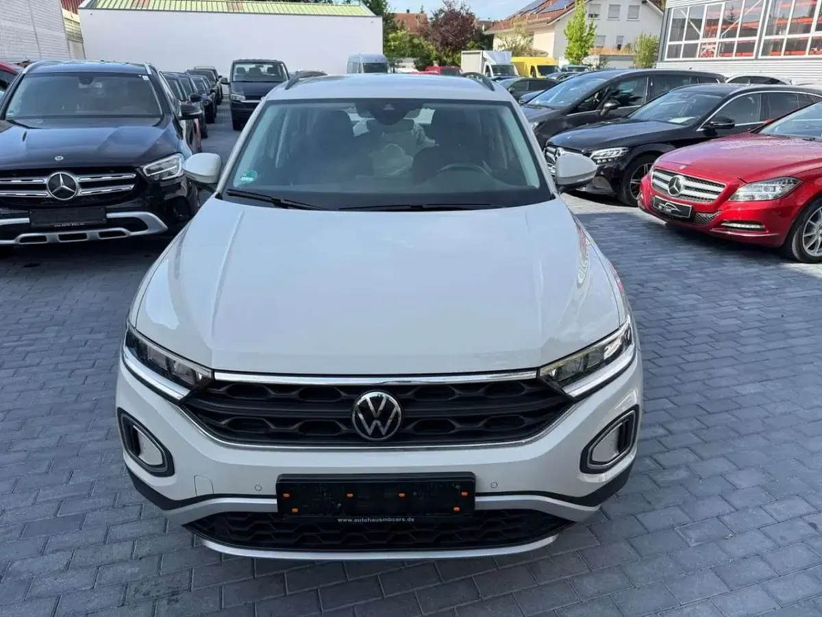 Gebraucht VW T-Roc Life 150 PS (110 kW) 2023 Ascotgrau SUV