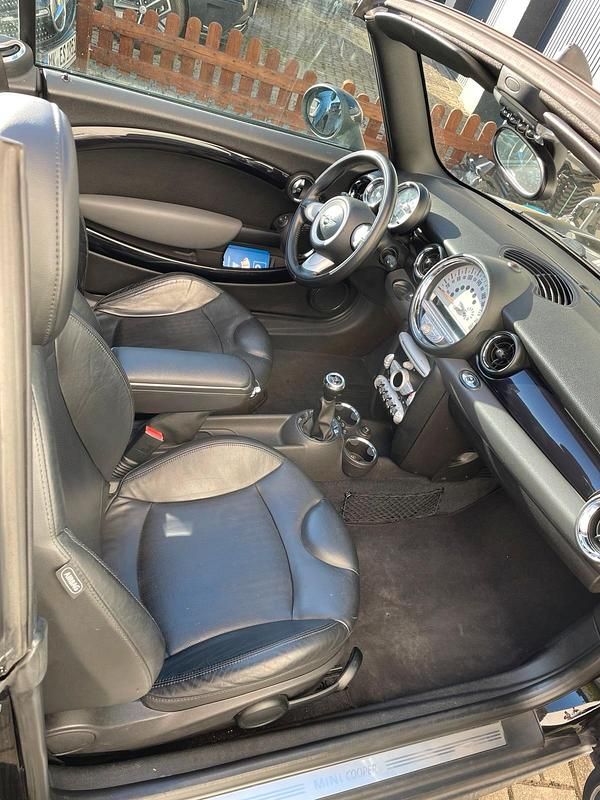 Gebraucht Mini Cooper Cabriolet 122 PS (89 kW) 2010 Schwarz Cabrio