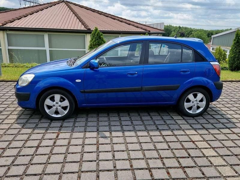Gebraucht Kia Rio EX 97 PS (71 kW) 2008 Saphirblau met. Kleinwagen
