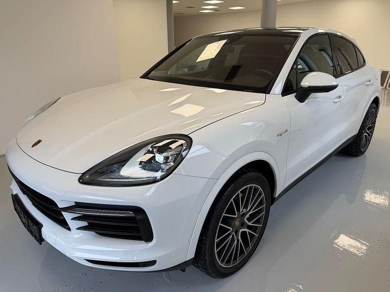 Weiß Gebraucht 2021 Porsche Cayenne Platinum Edition SUV | 67.900 € (Fairer Preis) - Bild 1/4