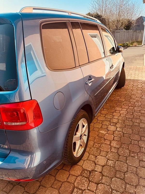 Gebraucht VW Touran Style 140 PS (102 kW) 2012 Blau Van / Kleinbus