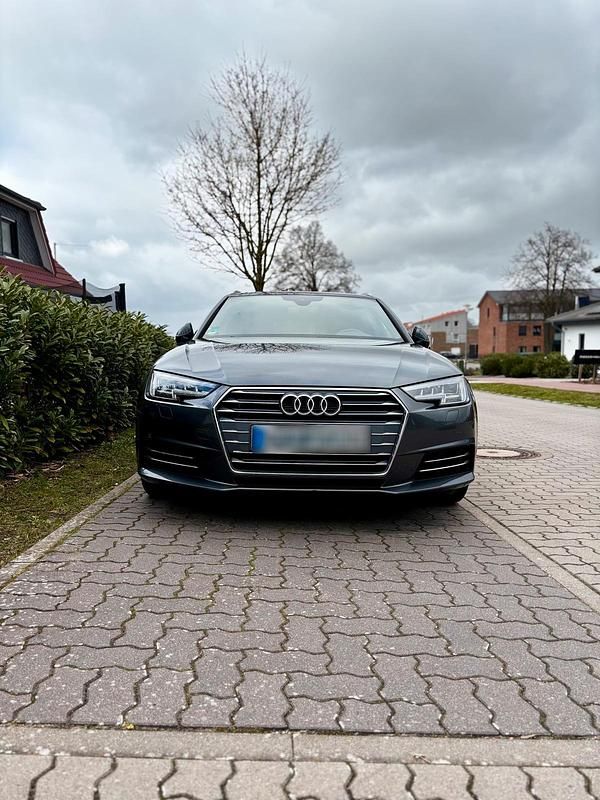 Gebraucht Audi A4 S-Line 218 PS (160 kW) 2016 Grau Kombi