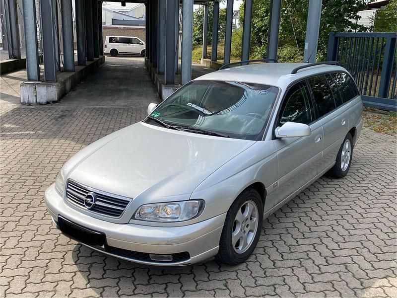 Silber Gebraucht 2004 Opel Omega Sport Kombi | 650 € (Guter Preis) - Bild 1/4