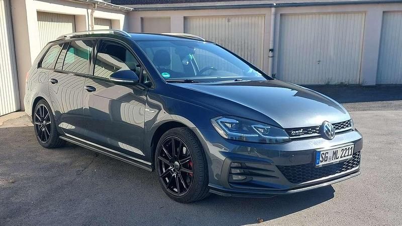 Usado VW Golf VII GTD 184 HP (135 kW) 2018 Cinzento Carrinha