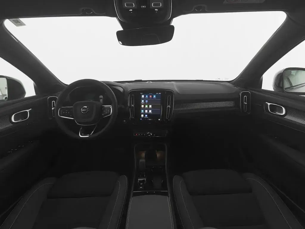 Gebraucht Volvo XC40 Plus 163 PS (119 kW) 2025 Silber SUV