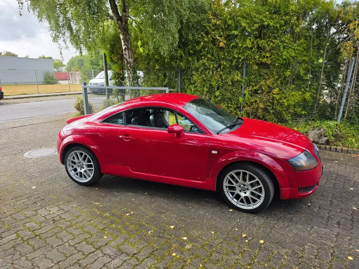 Gebraucht Audi TT 179 PS (131 kW) 2001 Rot Coupé