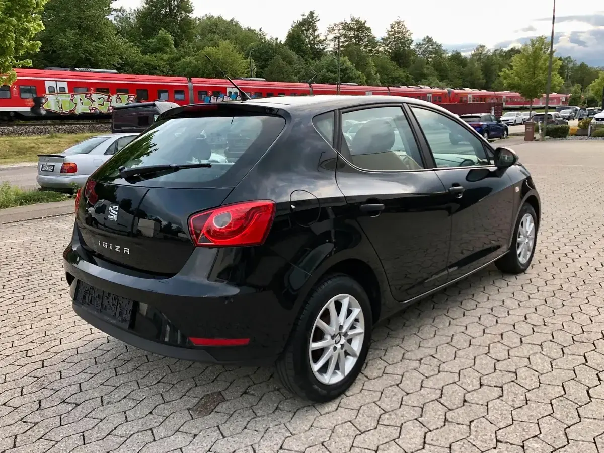 Gebraucht Seat Ibiza 86 PS (63 kW) 2014 Schwarz Kleinwagen