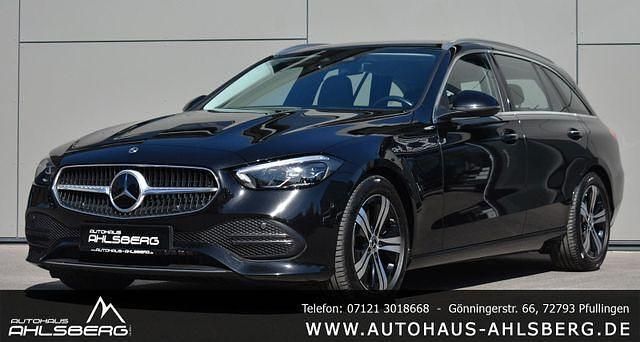 Obsidianschwarz lack Gebraucht 2022 Mercedes C220 Avantgarde Kombi | 24.900 € (Fairer Preis) - Bild 1/4