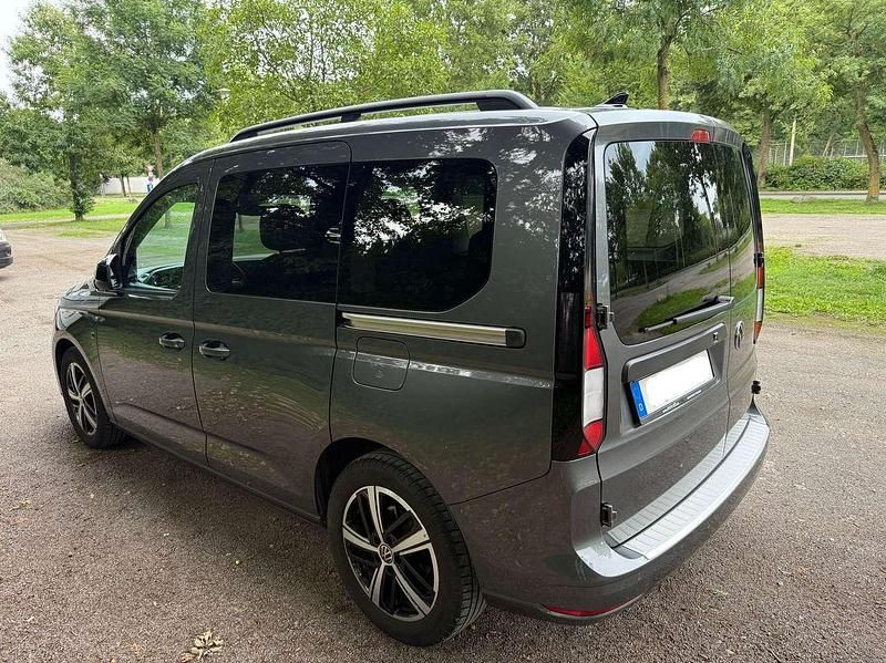 Gebraucht VW Caddy Life 114 PS (83 kW) 2021 Grau Van / Kleinbus