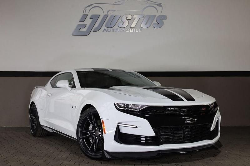 Weiß Gebraucht 2020 Chevrolet Camaro SS Coupé | 35.900 € (Superpreis) - Bild 1/4