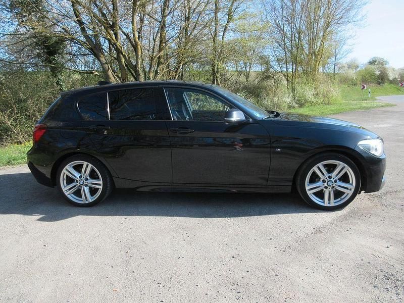 Schwarz Gebraucht 2015 BMW 118 M Sport Kleinwagen | 11.900 € (Guter Preis) - Bild 1/4