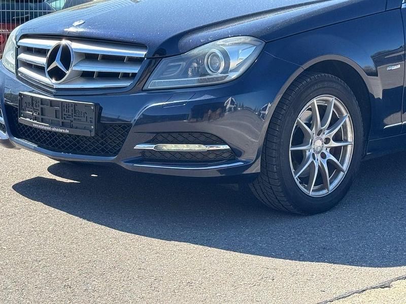 Gebraucht Mercedes C220 170 PS (125 kW) 2012 Blau Kombi