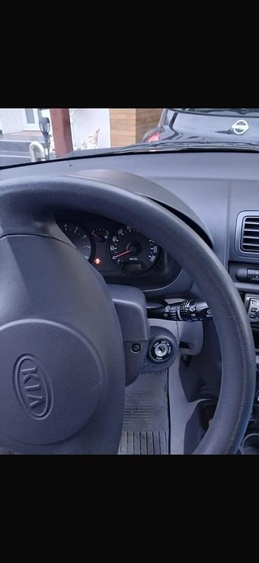 Gebraucht Kia Picanto 50 PS (36 kW) 2007 Silber Kleinwagen