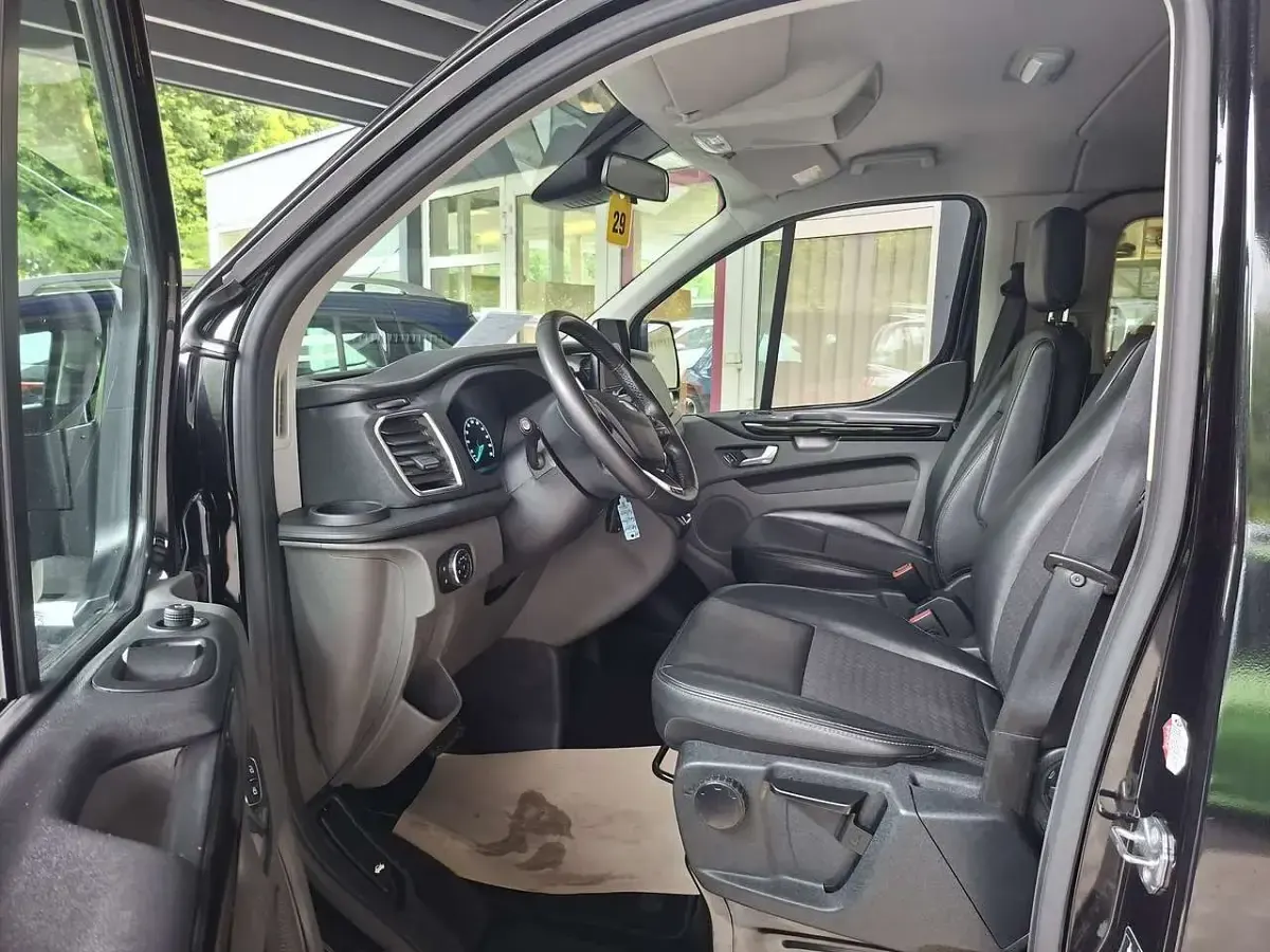 Gebraucht Ford Transit Custom Sport 170 PS (125 kW) 2023 Obsidianschwarz metallic Van
