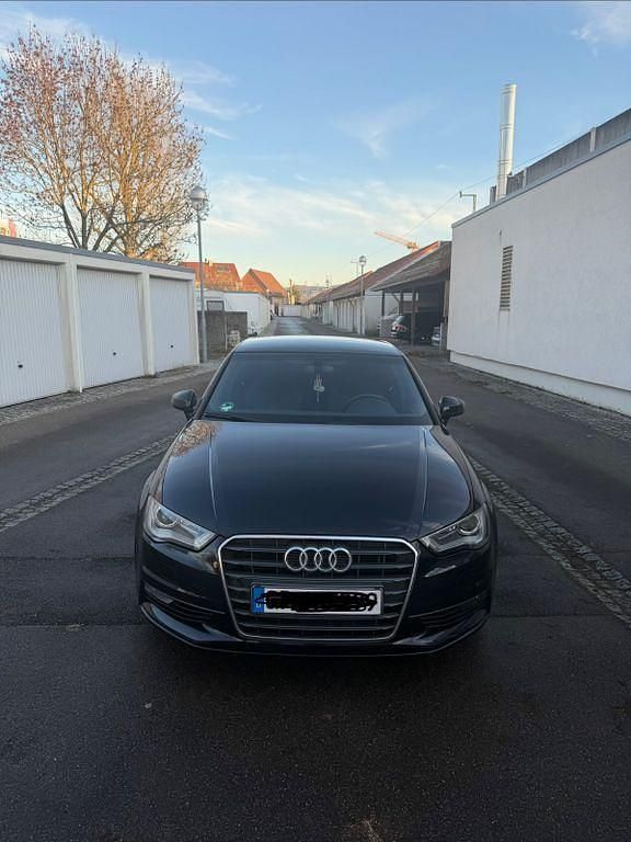 Gebraucht Audi A3 Ambiente 140 PS (102 kW) 2013 Schwarz Limousine